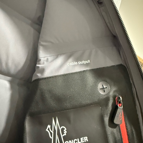 Authentic Men Moncler Jacket - Picture 9 of 12